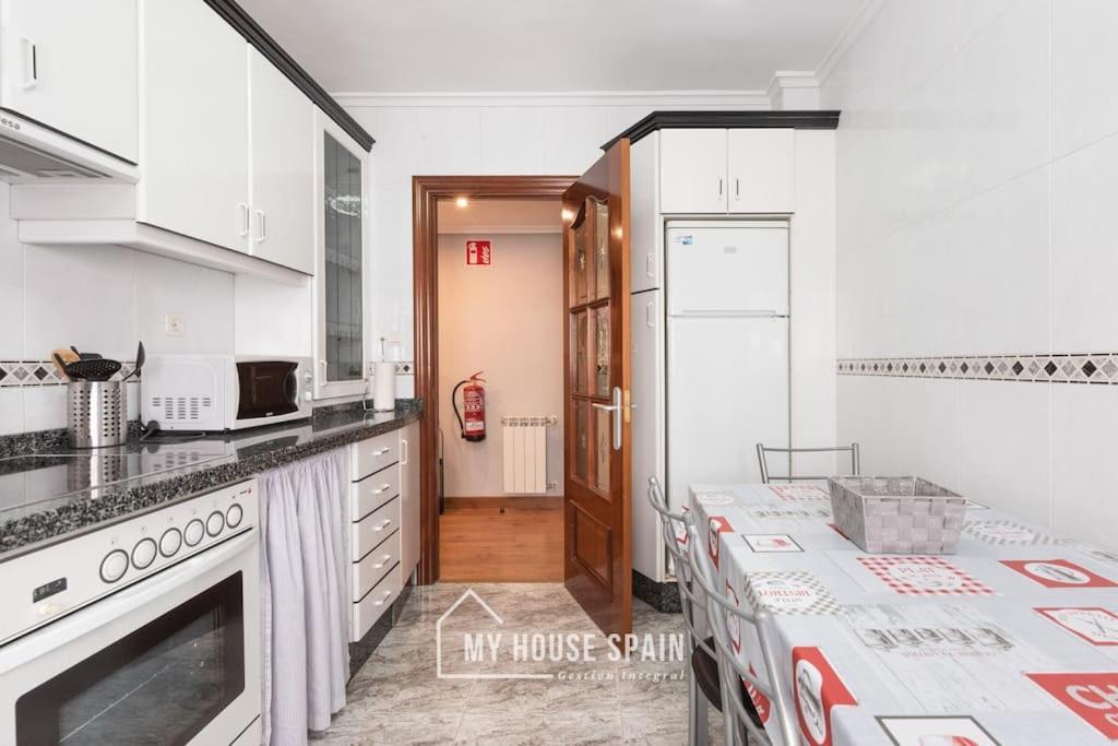 Myhousespain - Piso En Cimadevilla Junto Al Mar Gijon Exterior photo